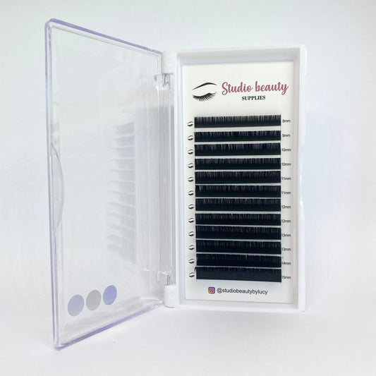 .15 Ellipse Classic Flat Lashes C Curl Mixed Lengths